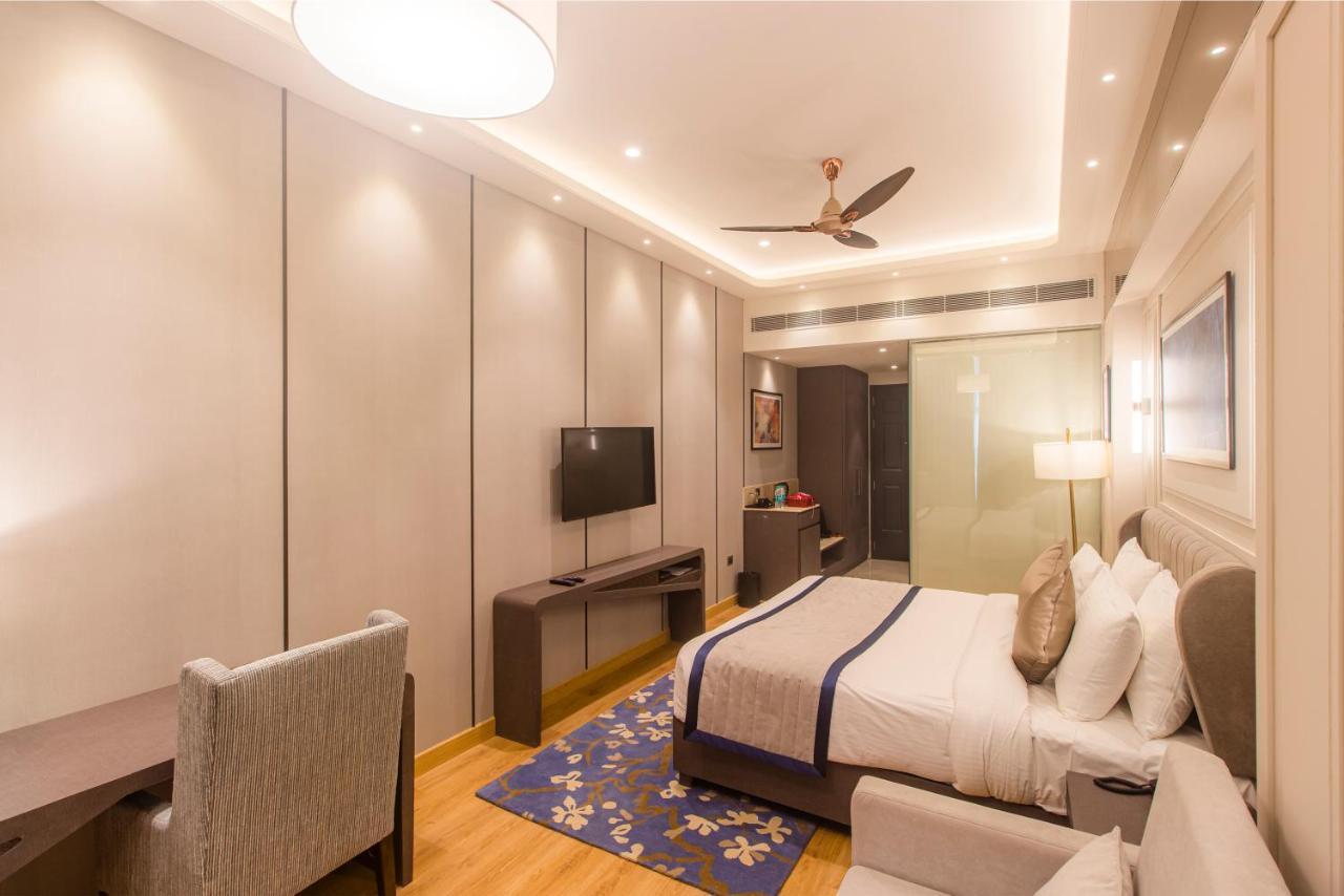 The Cove Wing Hotell Panchkula Exteriör bild